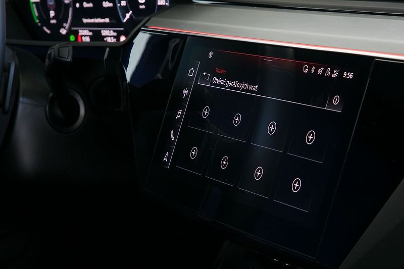 Audi e-tron 55 300kW Pano NightV HUD Tažné - fotka 37 z 50