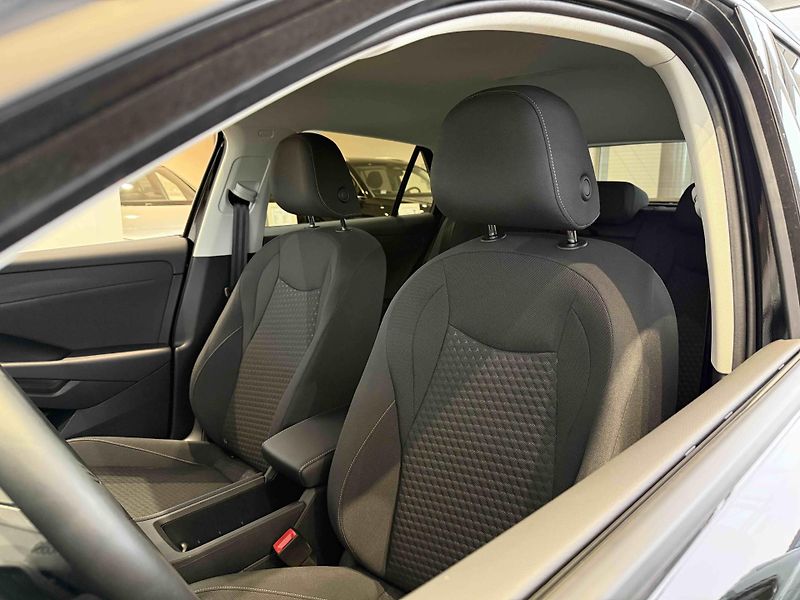 Volkswagen T-Roc (2026) 1,5 eTSI 110 kW 7DSG - fotka 5 z 7