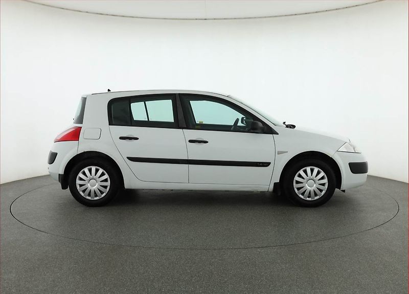 Renault Mégane (2003) 1.4 16V , po STK, Tažné - fotka 6 z 14