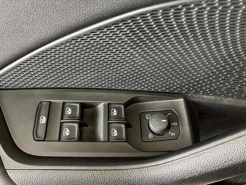 Škoda Octavia 1.5 TSI 110kW Style Combi MT6 - fotka 19 z 34