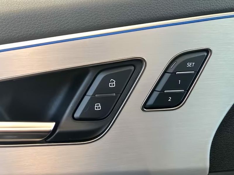 Audi Q7 TDI q 210kW S-Line Paměť ACC T - fotka 13 z 20