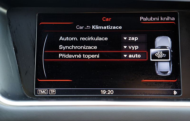 Audi Q5 2.0 TDI/Quattro/DSG/kůže/180PS - fotka 44 z 48