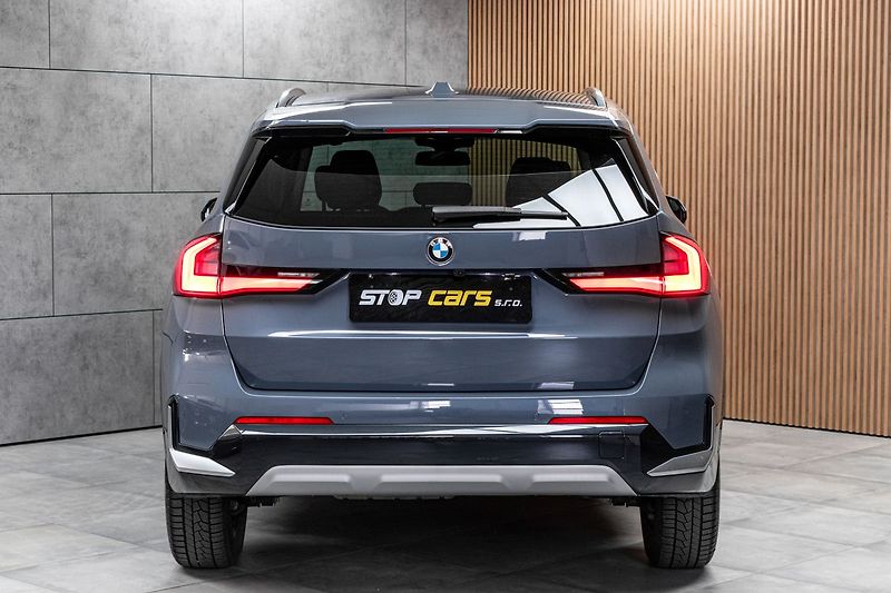 BMW X1 xDrive23d PREMIUM*DPH*ČR 1.MAJ - fotka 5 z 43