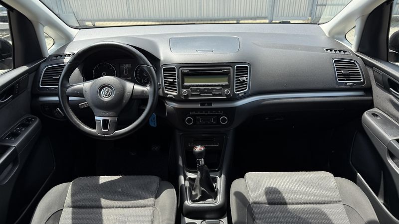 Volkswagen Sharan (2012) 2.0TDi*103kW*7MÍST*BLUE-MOTION - fotka 12 z 26
