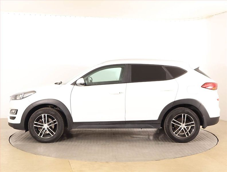 Hyundai Tucson (2019) Smart 1.6 GDI, Serv.kniha - fotka 3 z 16