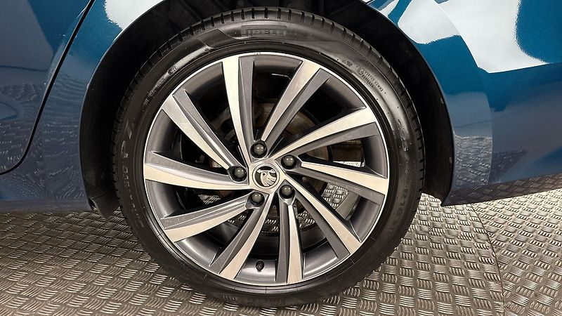 Škoda Octavia 2.0 TDI Style Combi - fotka 19 z 29