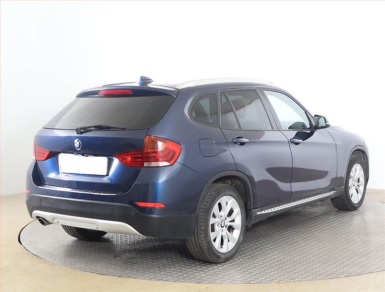 BMW X1 (2014) xDrive18d, 4X4, Automat, Navi - fotka 5 z 18