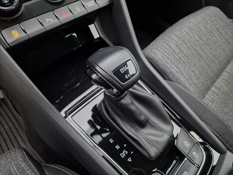 Škoda Karoq 2.0TDI 110kW Style 4x4 DSG,ČR - fotka 34 z 50
