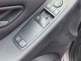 Mercedes-Benz Třídy B (2009) 1.7i B170, AC, park.čidla - náhled 11