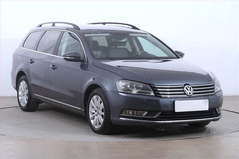 Volkswagen Passat (2012) 2.0 TDI, Automat - fotografie inzerátu