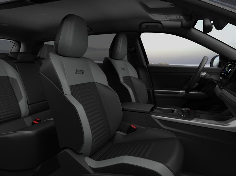 Jeep Compass (2026) 1,2 e-Hybrid 145k  First Editi - fotka 6 z 6