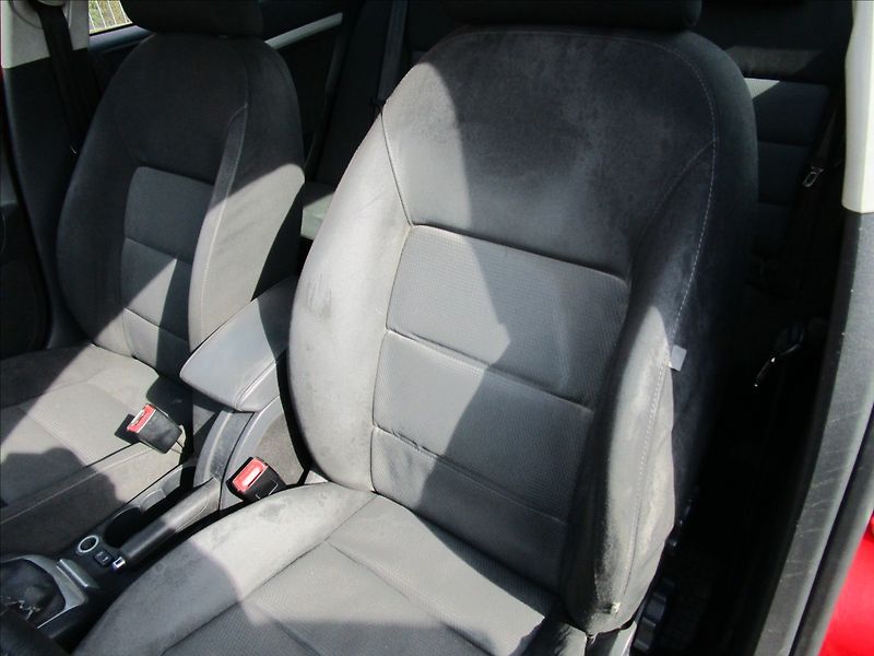 Škoda Octavia Combi 1.9TDi Ambiente, Klima - fotka 12 z 41