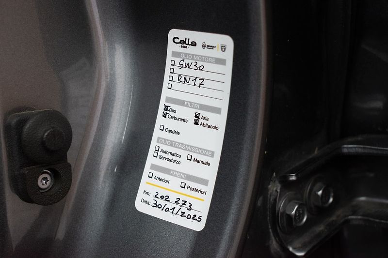 Renault Koleos 2.0 DCi 135kW AUTOMAT*KAMERA* - fotka 32 z 35