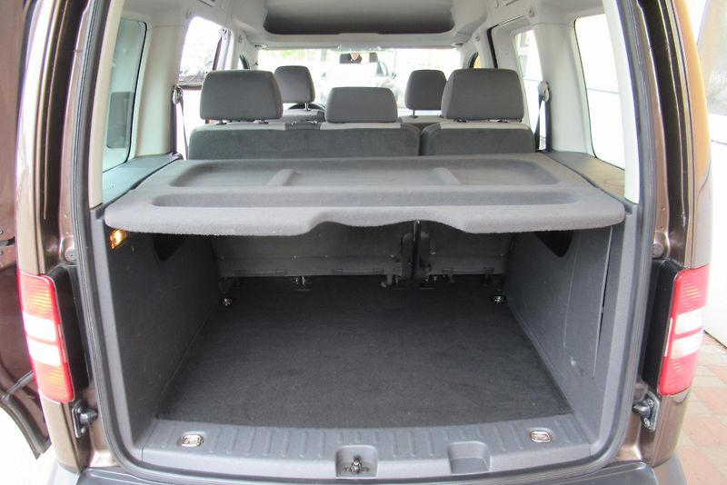 Volkswagen Caddy 1.6 TDI KLIMA TAŽNÉ - fotka 20 z 31