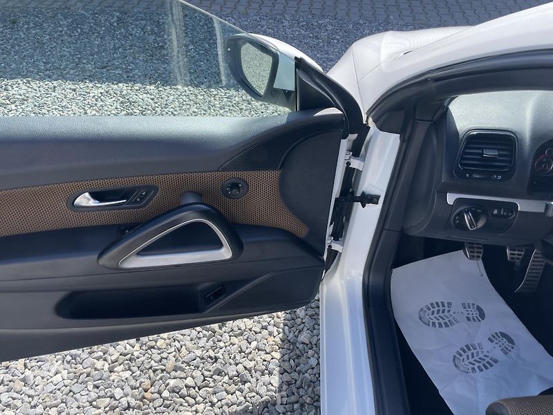 Volkswagen Scirocco 1.4TSi 125PS SPORT EDITION TOP - fotka 161 z 178