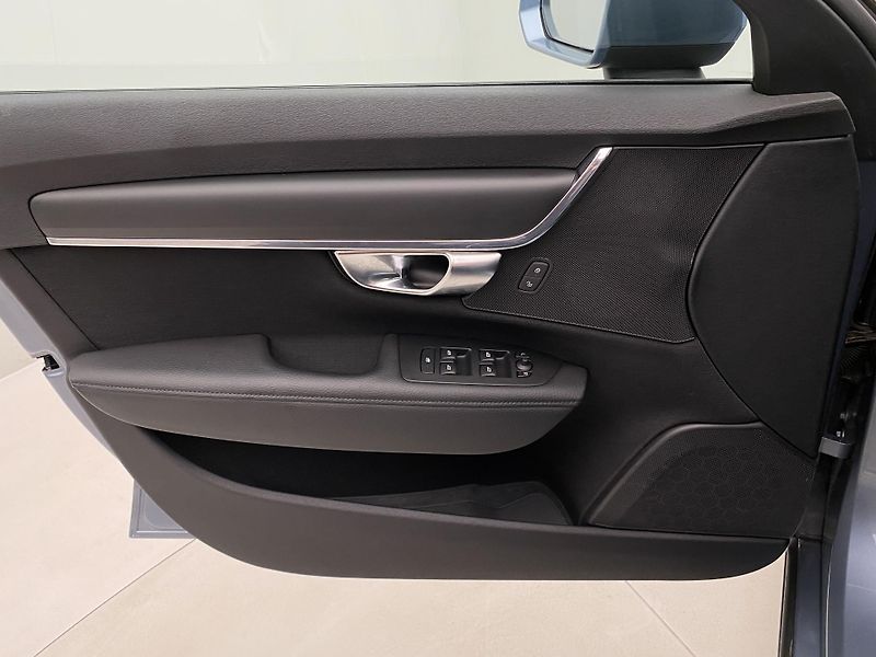 Volvo V90 D3 KINETIC REZERVACE - fotka 7 z 38