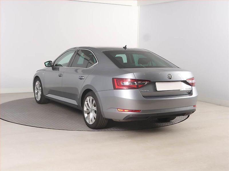 Škoda Superb (2016) Laurin&Klement 2.0 TDI, 4X4 - fotka 4 z 13