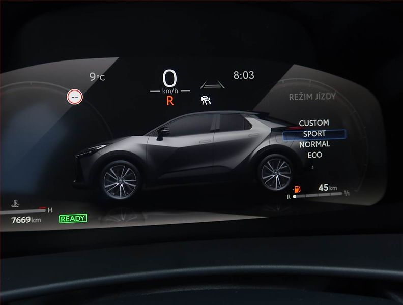 Toyota C-HR (2025) 1.8 Hybrid - fotka 24 z 24