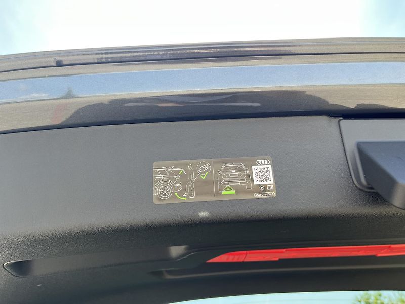 Audi Q3 SB 2.0TDI 110 KW 7DSG - fotka 26 z 26