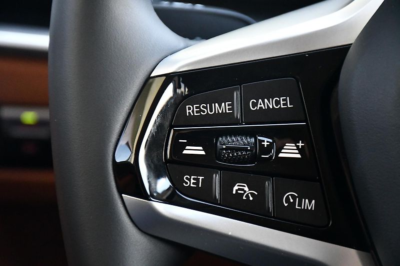 BMW i4 eDrive35 FACELIFT 3L-ZÁRUKA 1M - fotka 24 z 45