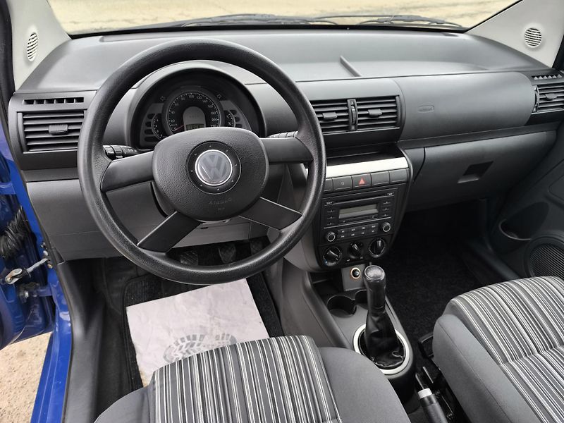 Volkswagen Fox (2006) 1.2 DOLOŽENÉ KM, 1.MAJITEL - fotka 16 z 20