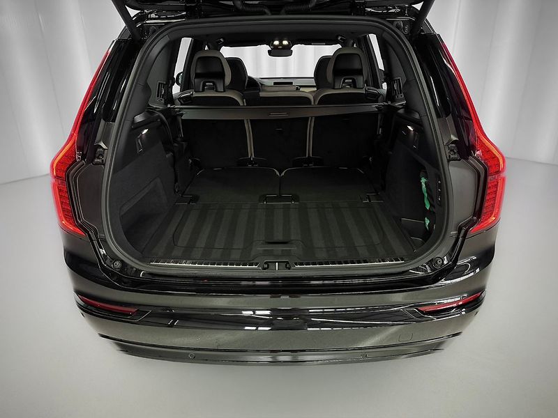 Volvo XC90 T8 AWD DARK PLUS, CHARCOAL, VZ - fotka 32 z 33