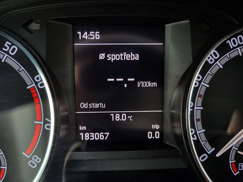 Škoda Rapid 1.0 TSI 81kW AMBITION *ČR - fotka 11 z 44