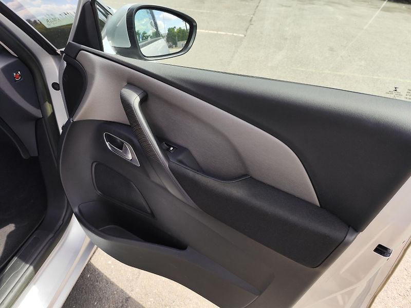 Citroën Grand C4 Picasso (2014) - fotka 17 z 34