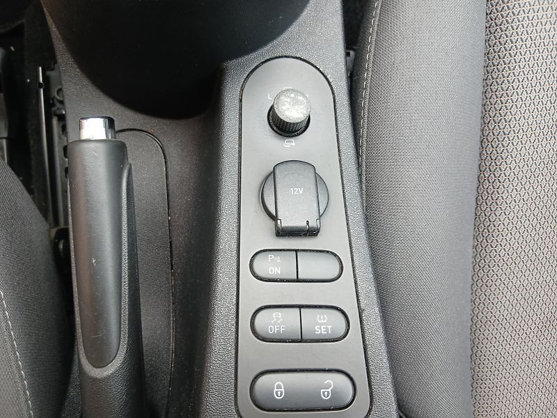 Seat Leon 1.4 TSi ČR - fotka 27 z 34