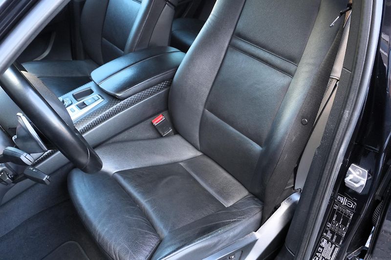 BMW X6 30d, Webasto, LED, HUD, Tažné - fotka 28 z 37