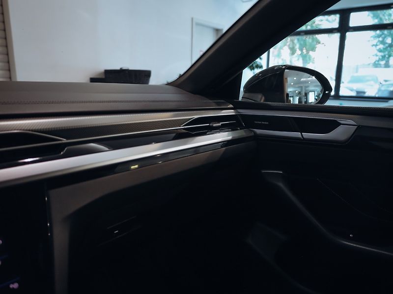 Volkswagen Arteon Shooting Brake R-Line 4Motion 2.0 TDI - fotka 16 z 33