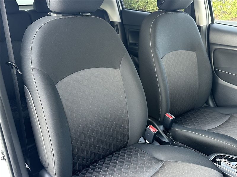Mitsubishi Space Star 1,2 71PS  Invite A/T - fotka 17 z 53