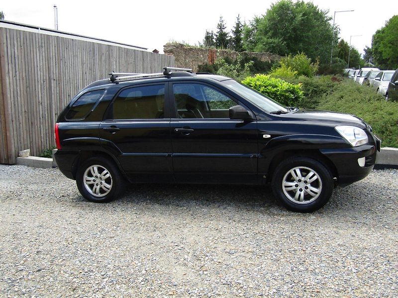 Kia Sportage (2005) 2.0 CRDI 83kW - fotka 9 z 35