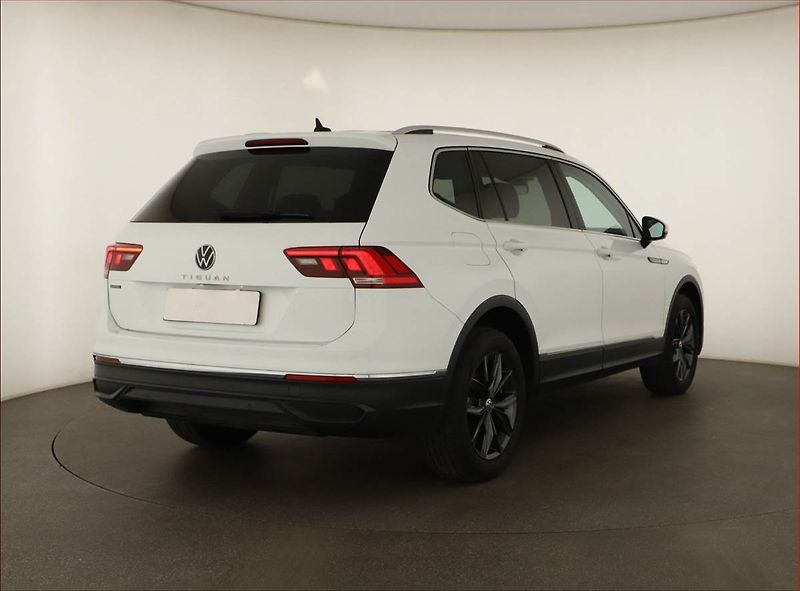Volkswagen Tiguan Allspace (2023) Life 2.0 TDI - fotka 5 z 14