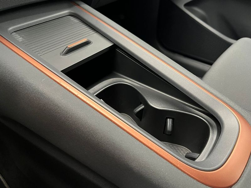 Cupra Born 170kW/77kWh e-Boost 91.6 % SoH - fotka 32 z 70