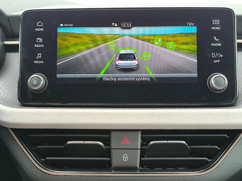 Škoda Scala (2025) DSG 1.0 TSI / 85 kW / TOP SELE - fotka 30 z 34