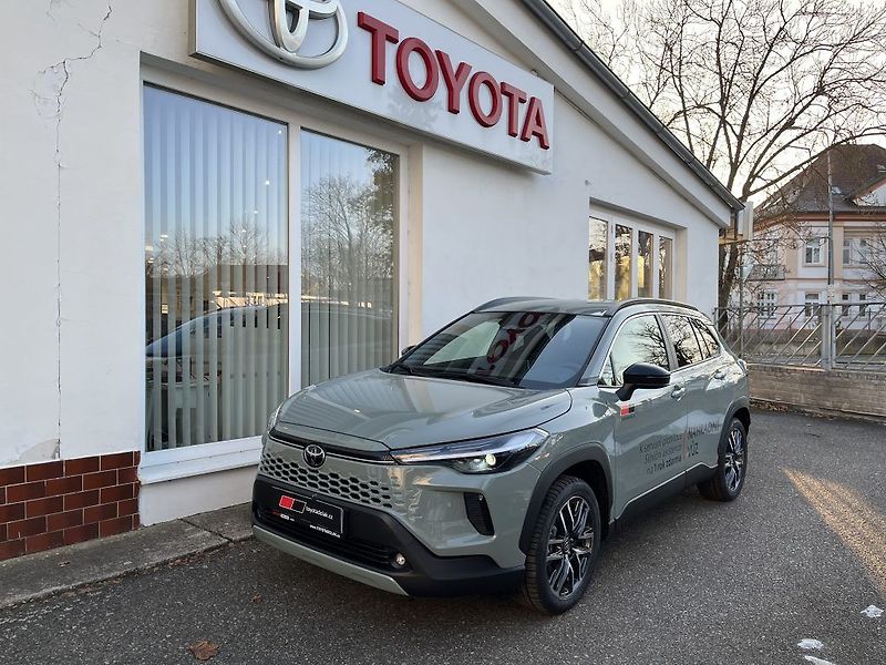Toyota Corolla Cross 1.8L HEV Style - fotka 1 z 28