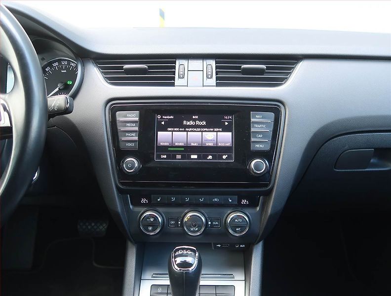 Škoda Octavia (2013) 1.8 TSI, Automat, Serv.kniha - fotka 12 z 21