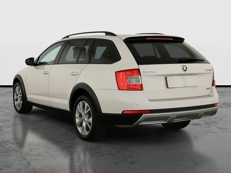 Škoda Octavia (2015) Scout 2.0 TDI, 4X4, Automat - fotka 4 z 14