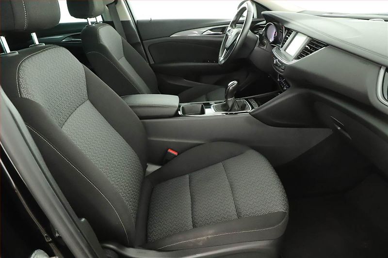 Opel Insignia (2019) 2.0 CDTI, Serv.kniha, Navi - fotka 7 z 18
