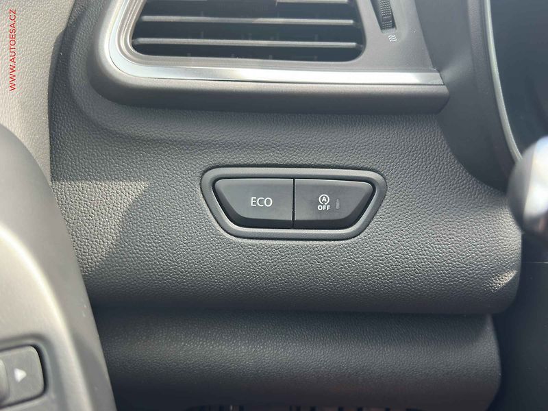 Renault Kadjar (2016) 1.2TCe, 1.maj,ČR, Navi - fotka 18 z 21