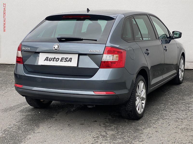 Škoda Rapid (2014) 1.2 TSi, Ambition, park.čidla - fotka 4 z 17