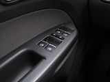 Volkswagen Touran 1,6 TDI DSG Comfortline CZ - náhled 19