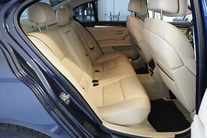 BMW Řada 5 535D SEDAN XDRIVE STEPTRONIC - fotka 27 z 32