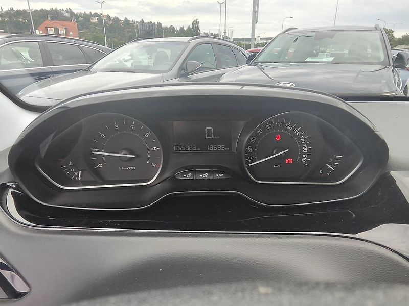 Peugeot 208 1.2 PureTech/Active ČR 1.Majit - fotka 14 z 27