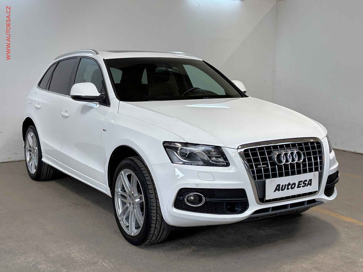Audi Q5 2.0TFSi Quattro, AT, navi