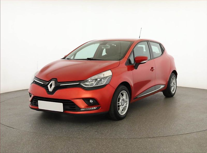 Renault Clio (2017) 1.2 16V, Tempomat - fotka 2 z 16
