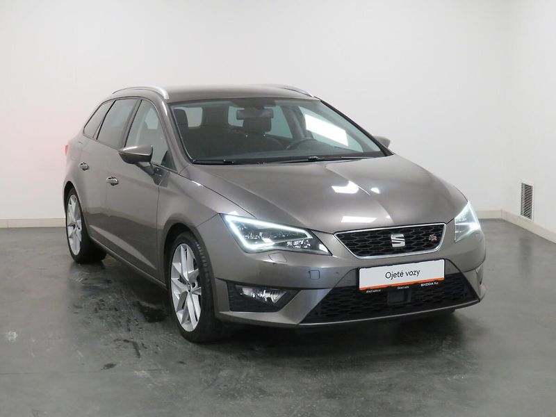 Seat Leon - fotka 8 z 24