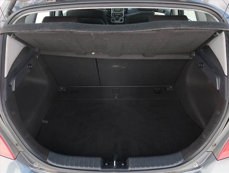 Hyundai i30 (2009) 1.4 CVVT, Serv.kniha - fotka 13 z 16