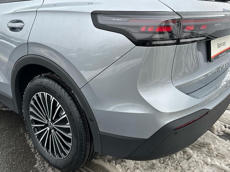 Volkswagen Tiguan (2025) People 1,5 TSI 150 kW eHybrid - fotka 19 z 23